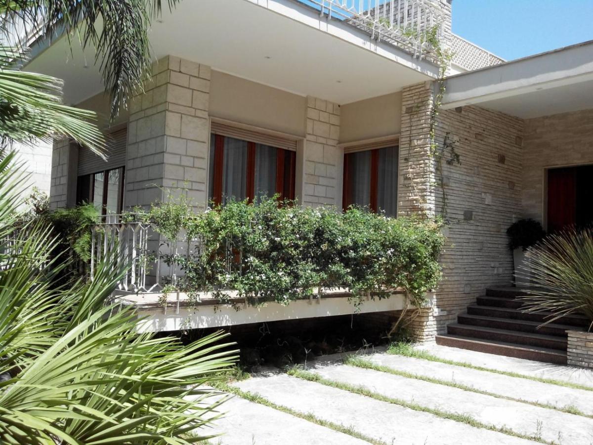 Villa Lazzari B&B Tra I Due Mari Малье Экстерьер фото