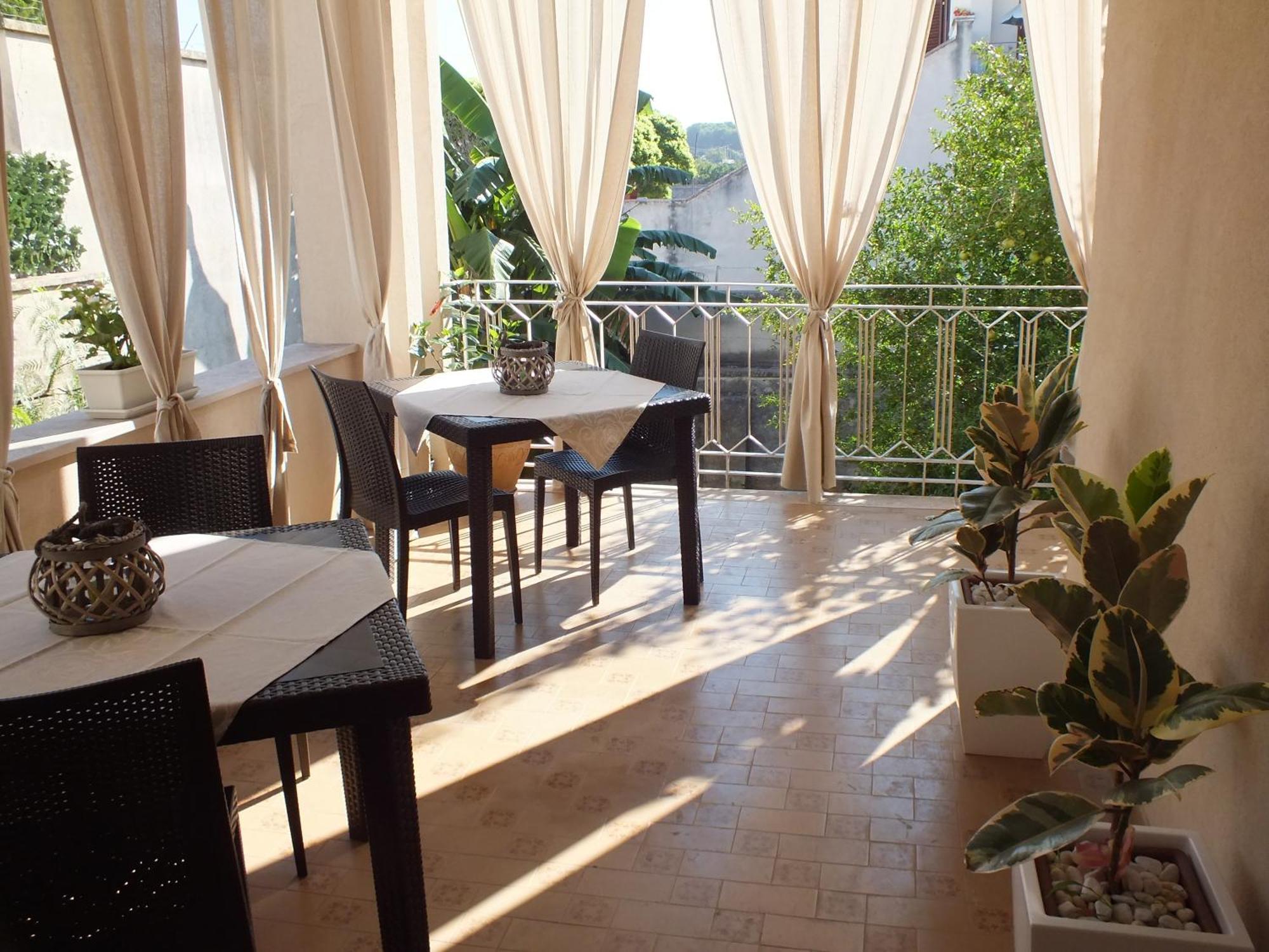 Villa Lazzari B&B Tra I Due Mari Малье Экстерьер фото